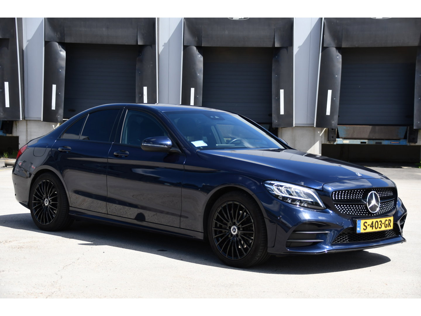 Mercedes-Benz C-Klasse 200 Premium Plus AMG Virtual, Cruise, Carplay, Stoelverwarming, Sfeer, Camera, 184pk, LED, Leder, Uniek!