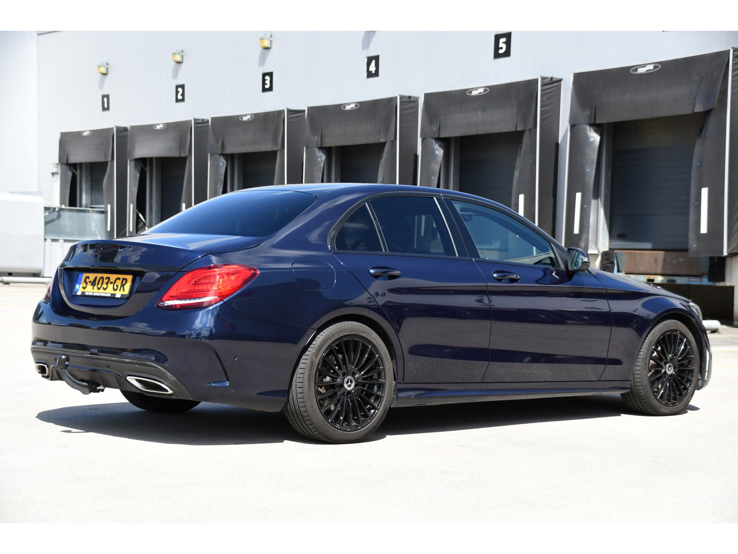 Mercedes-Benz C-Klasse 200 Premium Plus AMG Virtual, Cruise, Carplay, Stoelverwarming, Sfeer, Camera, 184pk, LED, Leder, Uniek!