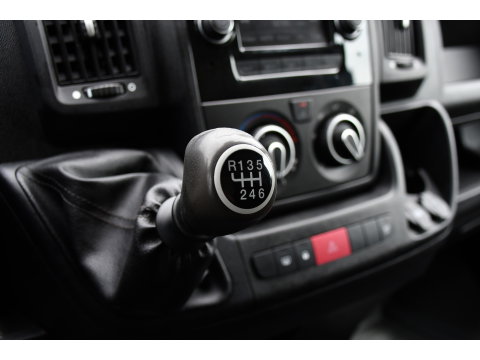 Peugeot Boxer 2.0 BlueHDI L1H1 Pro PB Edition Camera, Cruise, Multimedia, 130pk, Trekhaak, Airco, Radio, Uniek!