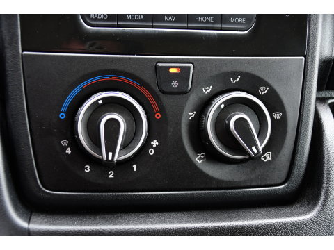 Peugeot Boxer 2.0 BlueHDI L1H1 Pro PB Edition Camera, Cruise, Multimedia, 130pk, Trekhaak, Airco, Radio, Uniek!