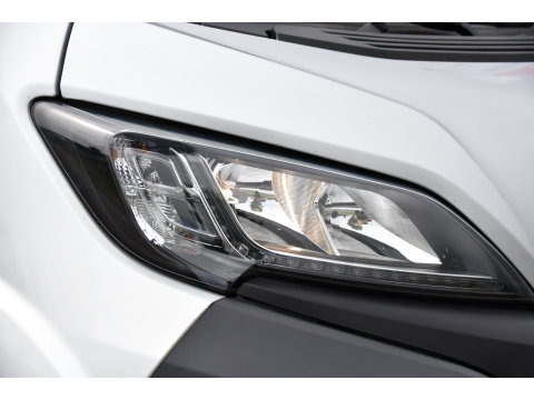 Peugeot Boxer 2.0 BlueHDI L1H1 Pro PB Edition Camera, Cruise, Multimedia, 130pk, Trekhaak, Airco, Radio, Uniek!