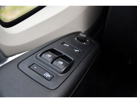 Peugeot Boxer 2.0 BlueHDI L1H1 Pro PB Edition Camera, Cruise, Multimedia, 130pk, Trekhaak, Airco, Radio, Uniek!