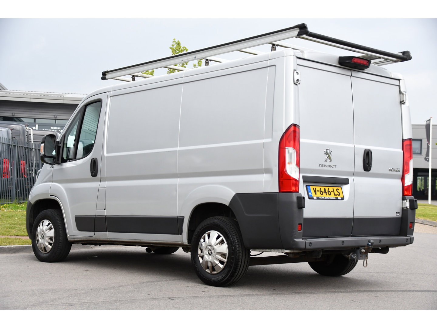 Peugeot Boxer 2.0 BlueHDI L1H1 Pro PB Edition Camera, Cruise, Multimedia, 130pk, Trekhaak, Airco, Radio, Uniek!