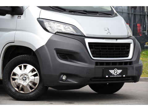 Peugeot Boxer 2.0 BlueHDI L1H1 Pro PB Edition Camera, Cruise, Multimedia, 130pk, Trekhaak, Airco, Radio, Uniek!