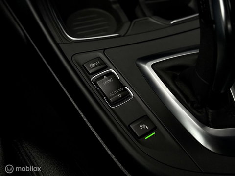 BMW 2 Serie Cabrio M235i High Executive | Leder | 326 PK