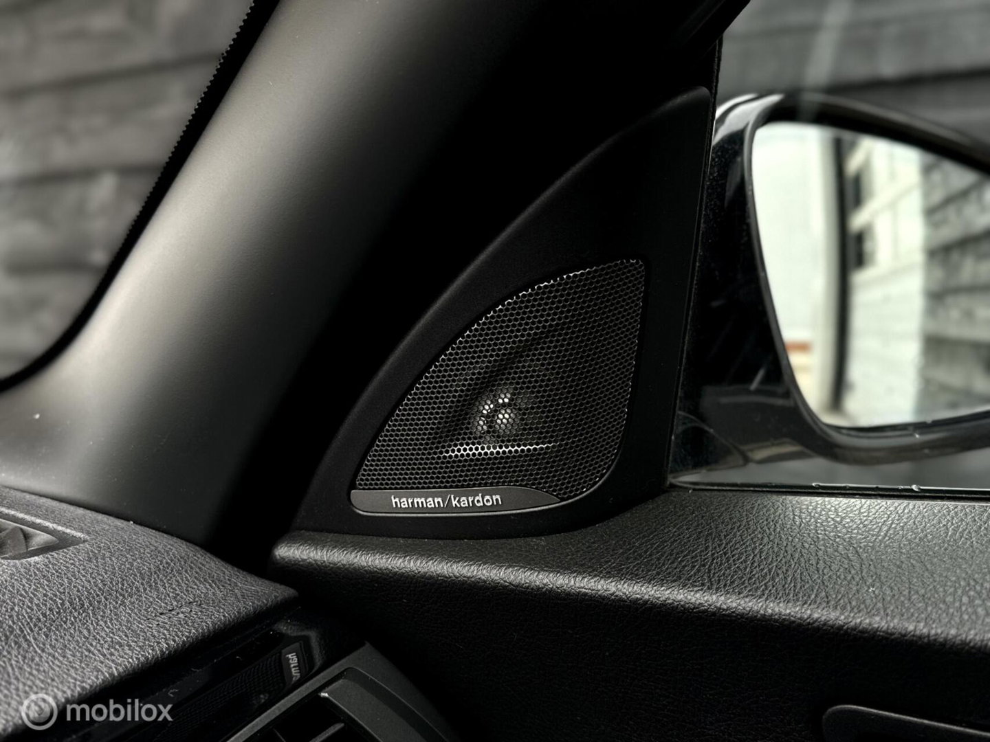 BMW 2 Serie Cabrio M235i High Executive | Leder | 326 PK
