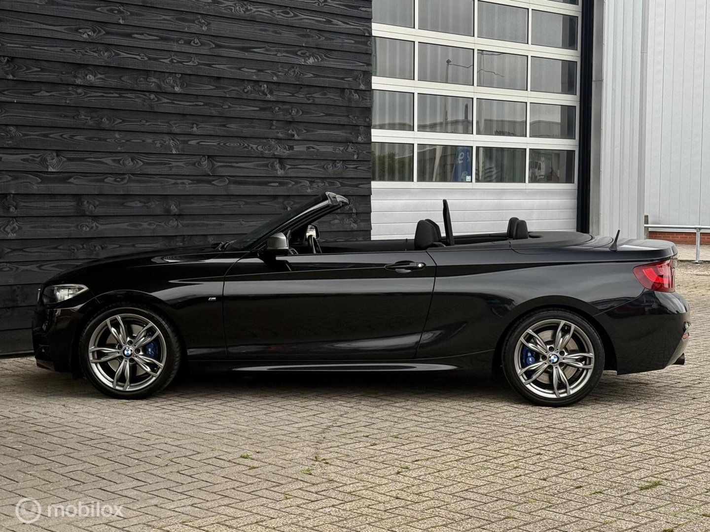 BMW 2 Serie Cabrio M235i High Executive | Leder | 326 PK