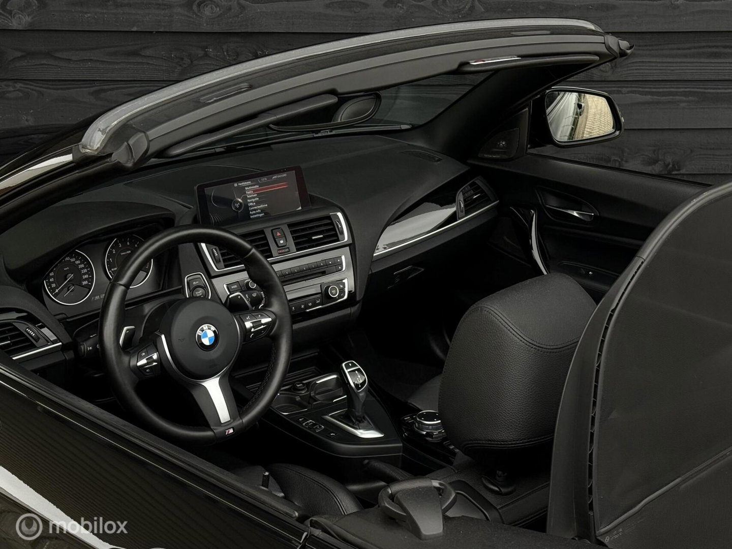 BMW 2 Serie Cabrio M235i High Executive | Leder | 326 PK