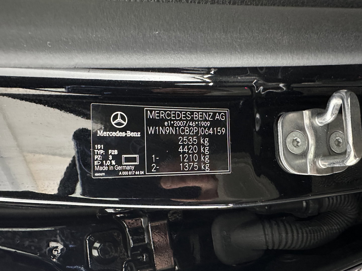 Mercedes-Benz EQA 350 4MATIC Luxury Line 67 kWh [ 3-Fase-11kW ]{SOH-94%} (INCL-BTW) *HEATPUMP | LEATHER | FULL-LED | BLINDSPOT | WIDESCREEN-DIGICOCKPIT | HEATED-SPORTSEATS | CAMERA | NAVI-FULLMAP | DAB | AMBIENTLIGHT | KEYLESS | LANE-ASSIST | 18''ALU*