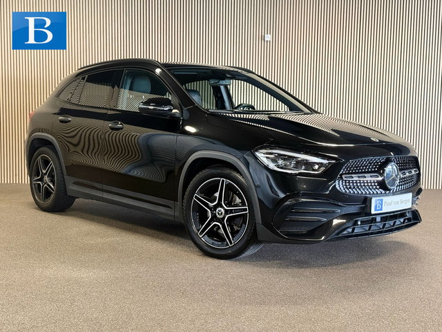 Mercedes-Benz GLA - 180 AMG STYLING-PANODAK-MEMORY-NIGHT-MULTIBEAM-WIDESCREEN-COMPLEET