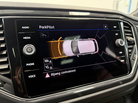 Volkswagen T-Roc 1.5 TSI Sport Business R Panoramadak Full-led VCP 19'lmv 24 Maanden garantie* (Vraag naar de voorwaarden)