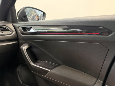 Volkswagen T-Roc 1.5 TSI Sport Business R Panoramadak Full-led VCP 19'lmv 24 Maanden garantie* (Vraag naar de voorwaarden)