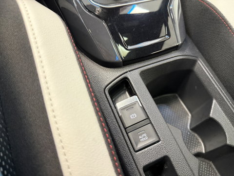 Volkswagen T-Roc 1.5 TSI Sport Business R Panoramadak Full-led VCP 19'lmv 24 Maanden garantie* (Vraag naar de voorwaarden)