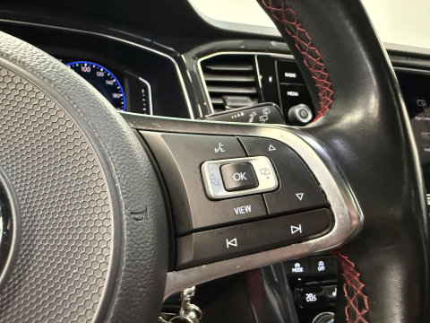 Volkswagen T-Roc 1.5 TSI Sport Business R Panoramadak Full-led VCP 19'lmv 24 Maanden garantie* (Vraag naar de voorwaarden)