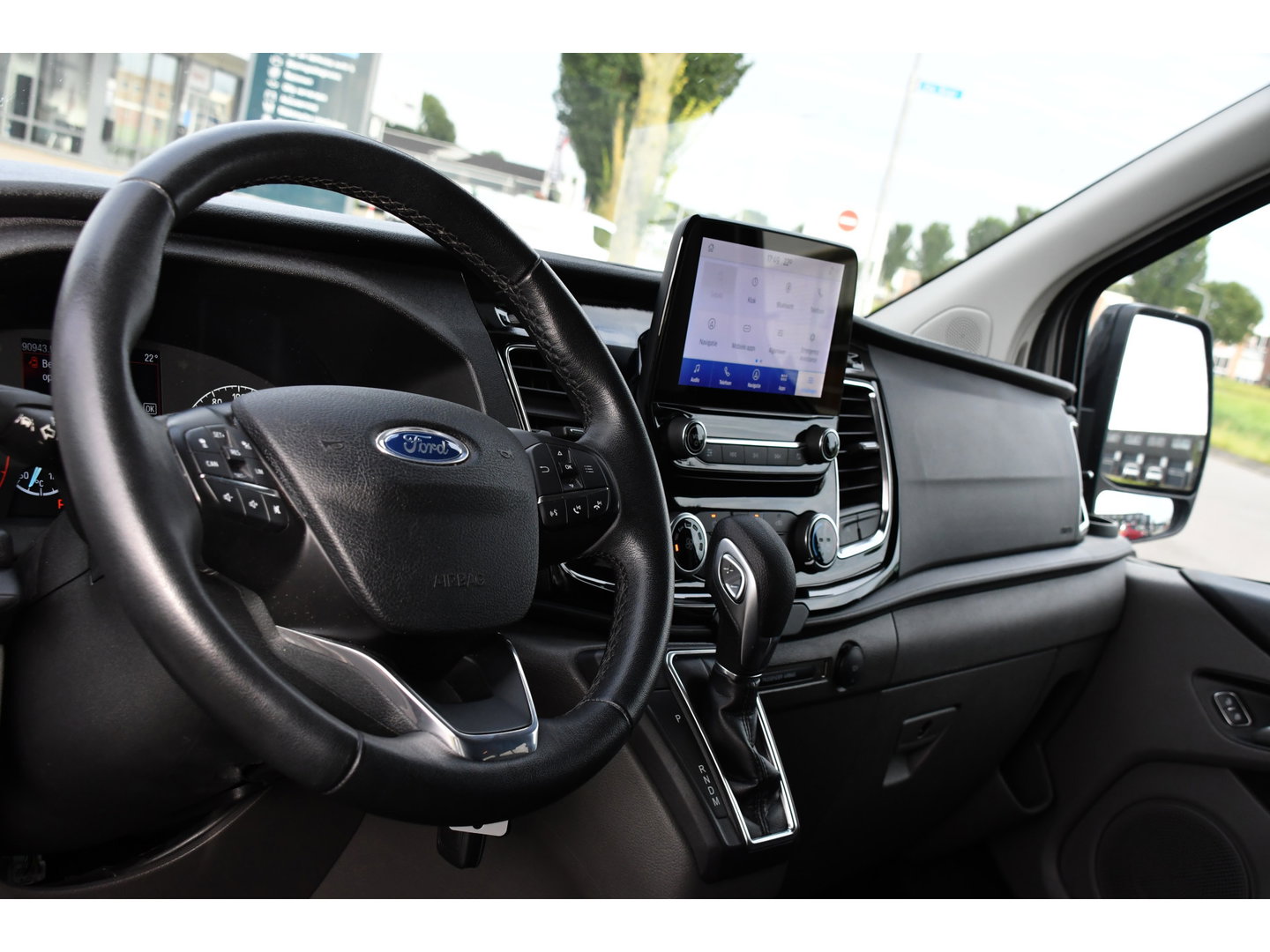 Ford Transit Custom 2.0 TDCI L1H1 Active DC Full Options! Adaptieve Cruise, Camera, Xenon, Carplay, Leder, Automaat, 170pk, Multimedia, Uniek!