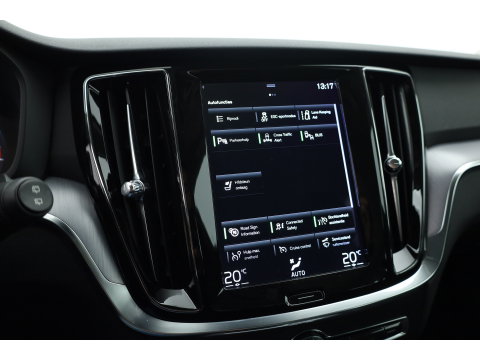 Volvo V60 2.0 B3 Momentum Business | Trekhaak | Adap. Cruise | Blis | Carplay |