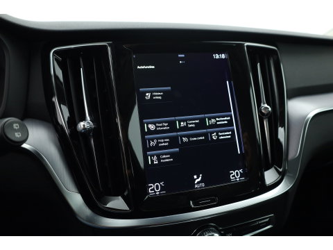 Volvo V60 2.0 B3 Momentum Business | Trekhaak | Adap. Cruise | Blis | Carplay |