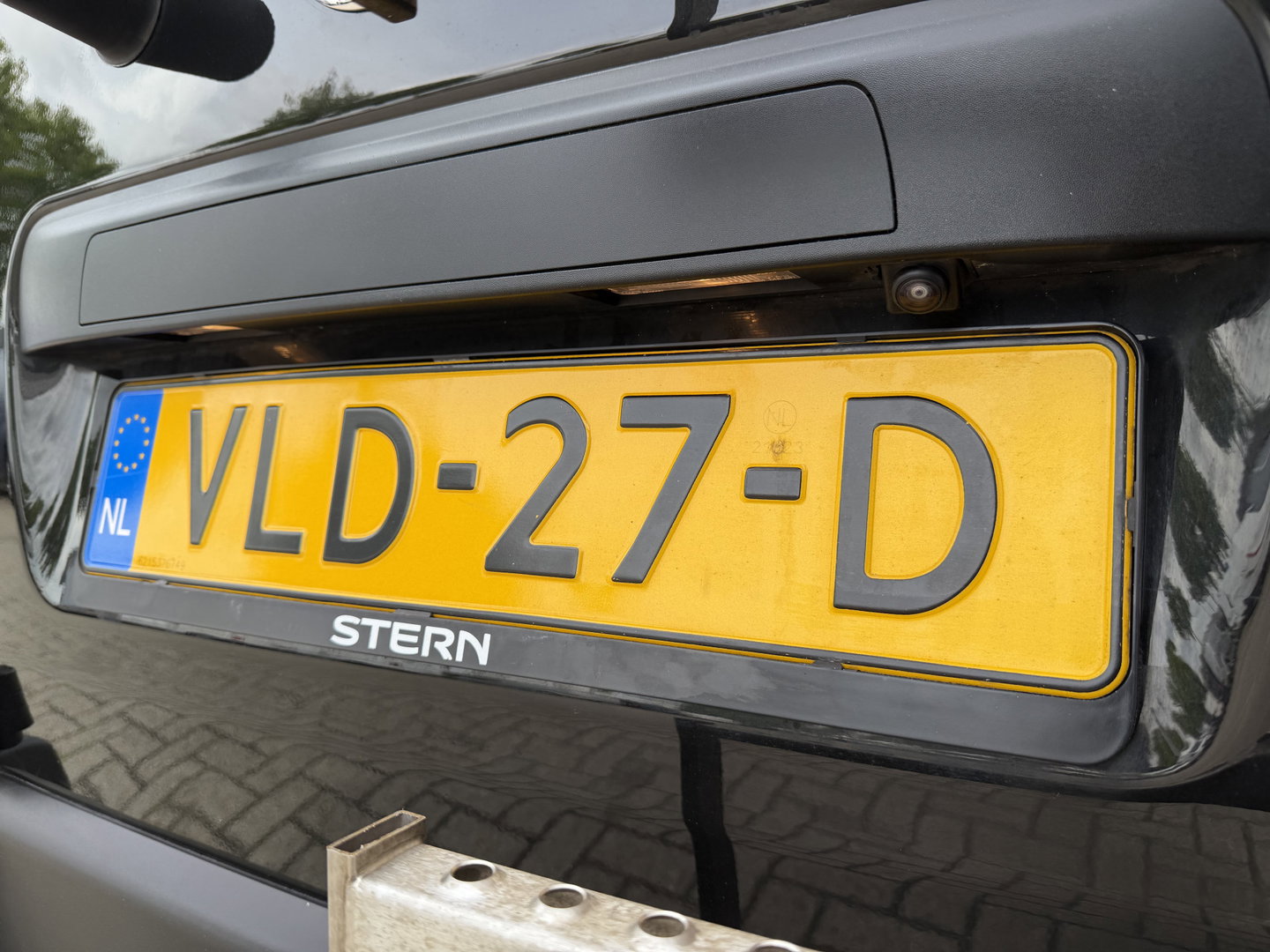 Opel Movano 2.3 Turbo 136pk L2H2 / vaste prijs rijklaar € 20.950 ex btw / lease vanaf € 342 / zwart metallic / airco / cruise / imperial + trap / trekhaak / camera / euro 6