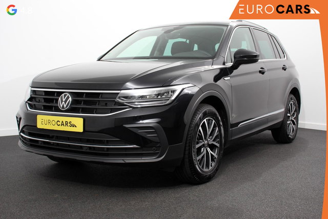 Volkswagen Tiguan - 1.5 TSI 150pk Automaat Life Navigatie Apple Carplay/Android Auto Climate Control Digitale Cockpit Adaptive cruise Control Wegklapbare Trekhaak Stoelverwarming