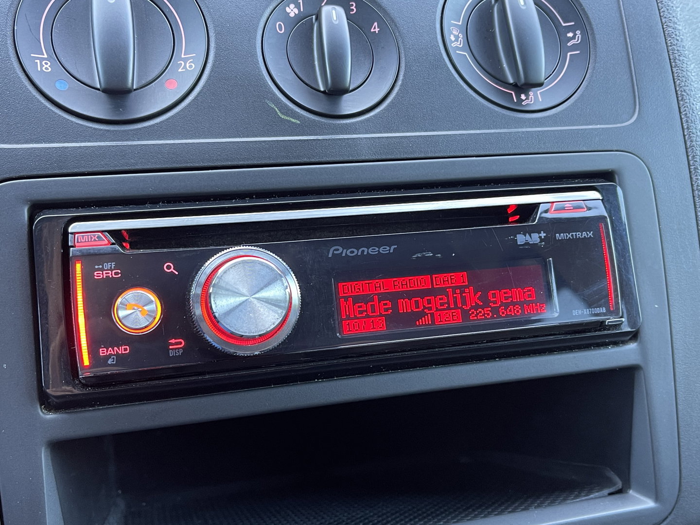 Volkswagen Caddy 1.9 TDI Comfortline 5p. | Uniek | Invalide | Rolstoellift | Handbediening Rem/Gas | 5 Zitplaatsen | DAB | Airconditioning | Origineel Nederlands |