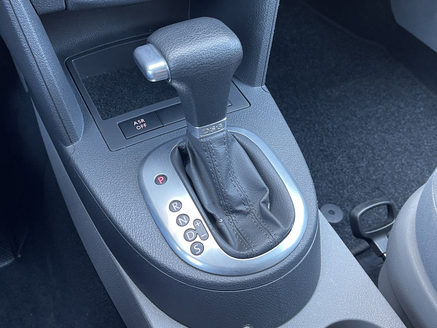 Volkswagen Caddy 1.9 TDI Comfortline 5p. | Uniek | Invalide | Rolstoellift | Handbediening Rem/Gas | 5 Zitplaatsen | DAB | Airconditioning | Origineel Nederlands |