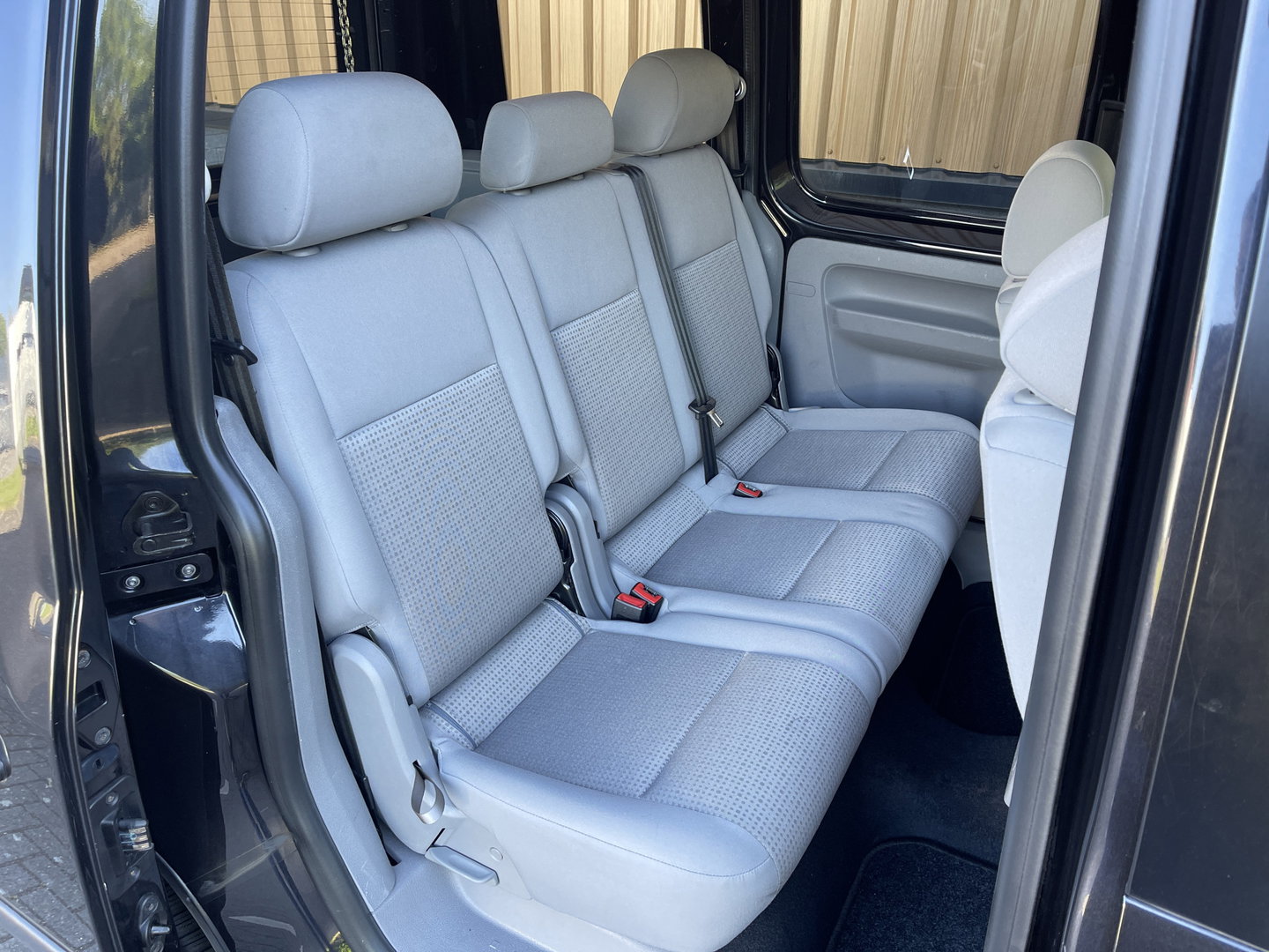 Volkswagen Caddy 1.9 TDI Comfortline 5p. | Uniek | Invalide | Rolstoellift | Handbediening Rem/Gas | 5 Zitplaatsen | DAB | Airconditioning | Origineel Nederlands |