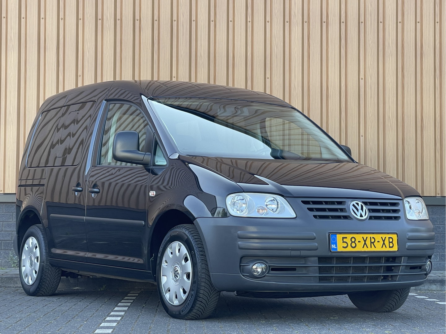 Volkswagen Caddy 1.9 TDI Comfortline 5p. | Uniek | Invalide | Rolstoellift | Handbediening Rem/Gas | 5 Zitplaatsen | DAB | Airconditioning | Origineel Nederlands |