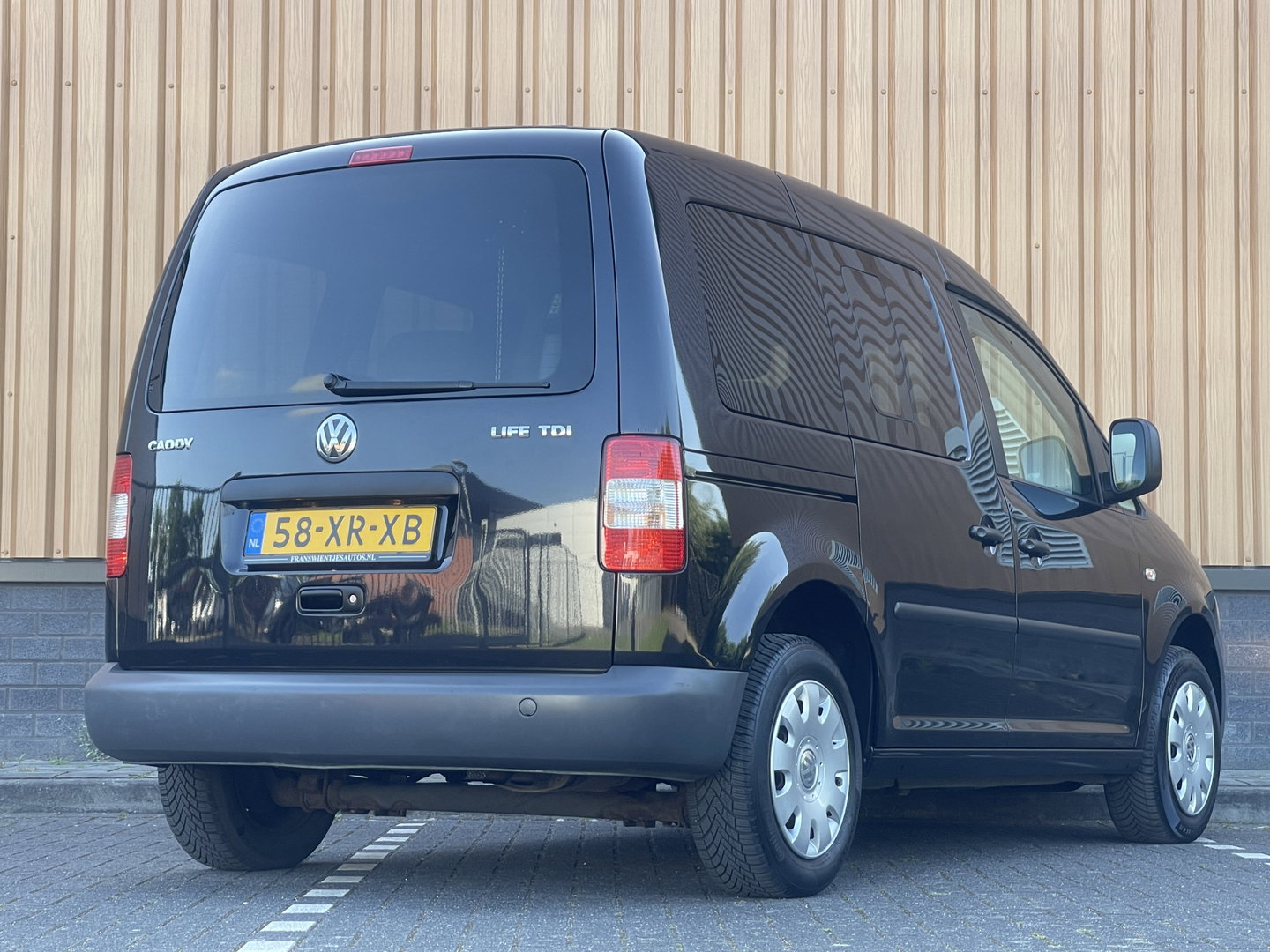 Volkswagen Caddy 1.9 TDI Comfortline 5p. | Uniek | Invalide | Rolstoellift | Handbediening Rem/Gas | 5 Zitplaatsen | DAB | Airconditioning | Origineel Nederlands |