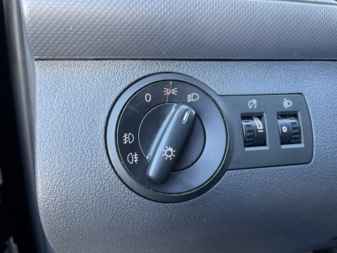 Volkswagen Caddy 1.9 TDI Comfortline 5p. | Uniek | Invalide | Rolstoellift | Handbediening Rem/Gas | 5 Zitplaatsen | DAB | Airconditioning | Origineel Nederlands |