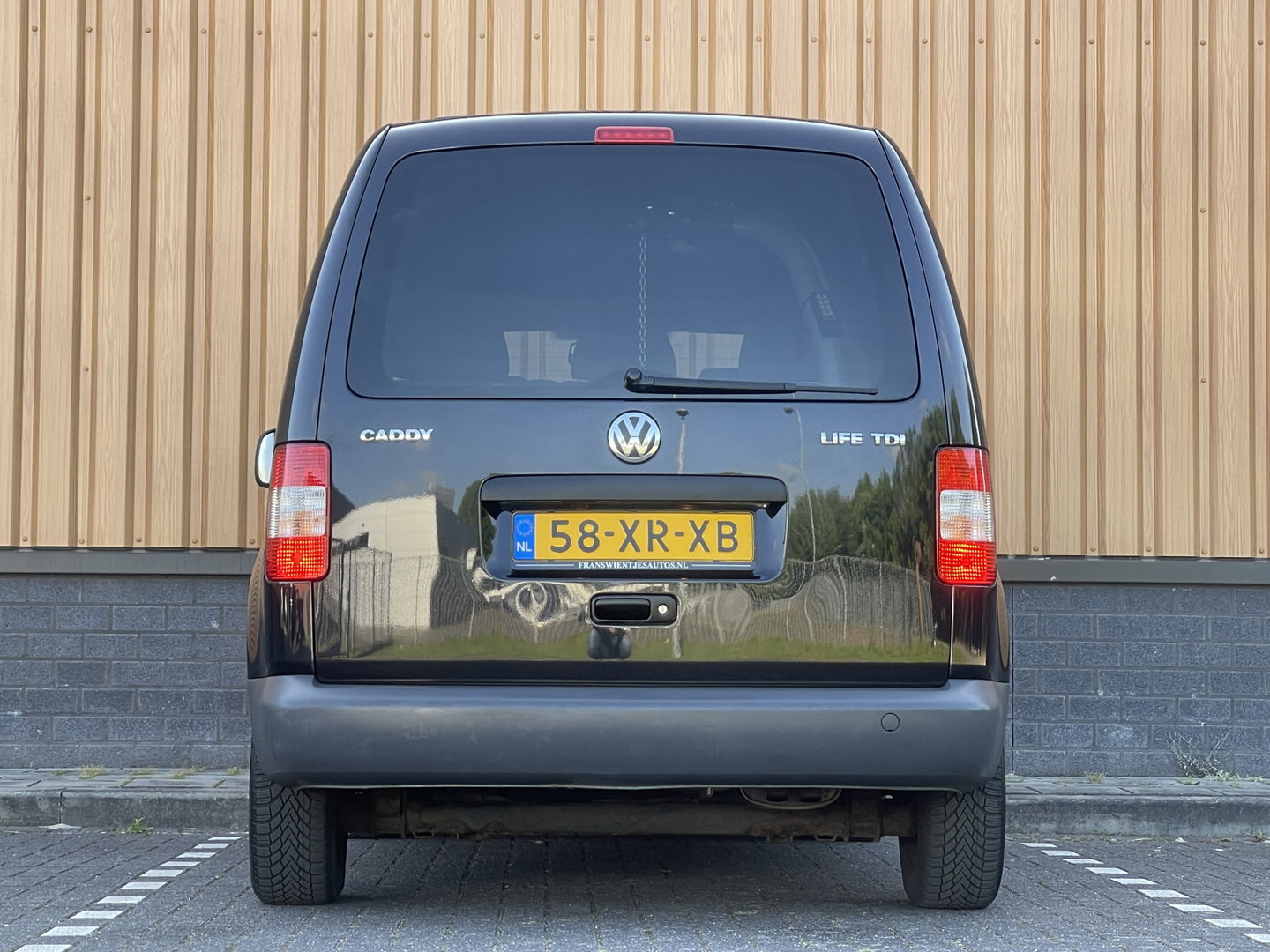 Volkswagen Caddy 1.9 TDI Comfortline 5p. | Uniek | Invalide | Rolstoellift | Handbediening Rem/Gas | 5 Zitplaatsen | DAB | Airconditioning | Origineel Nederlands |