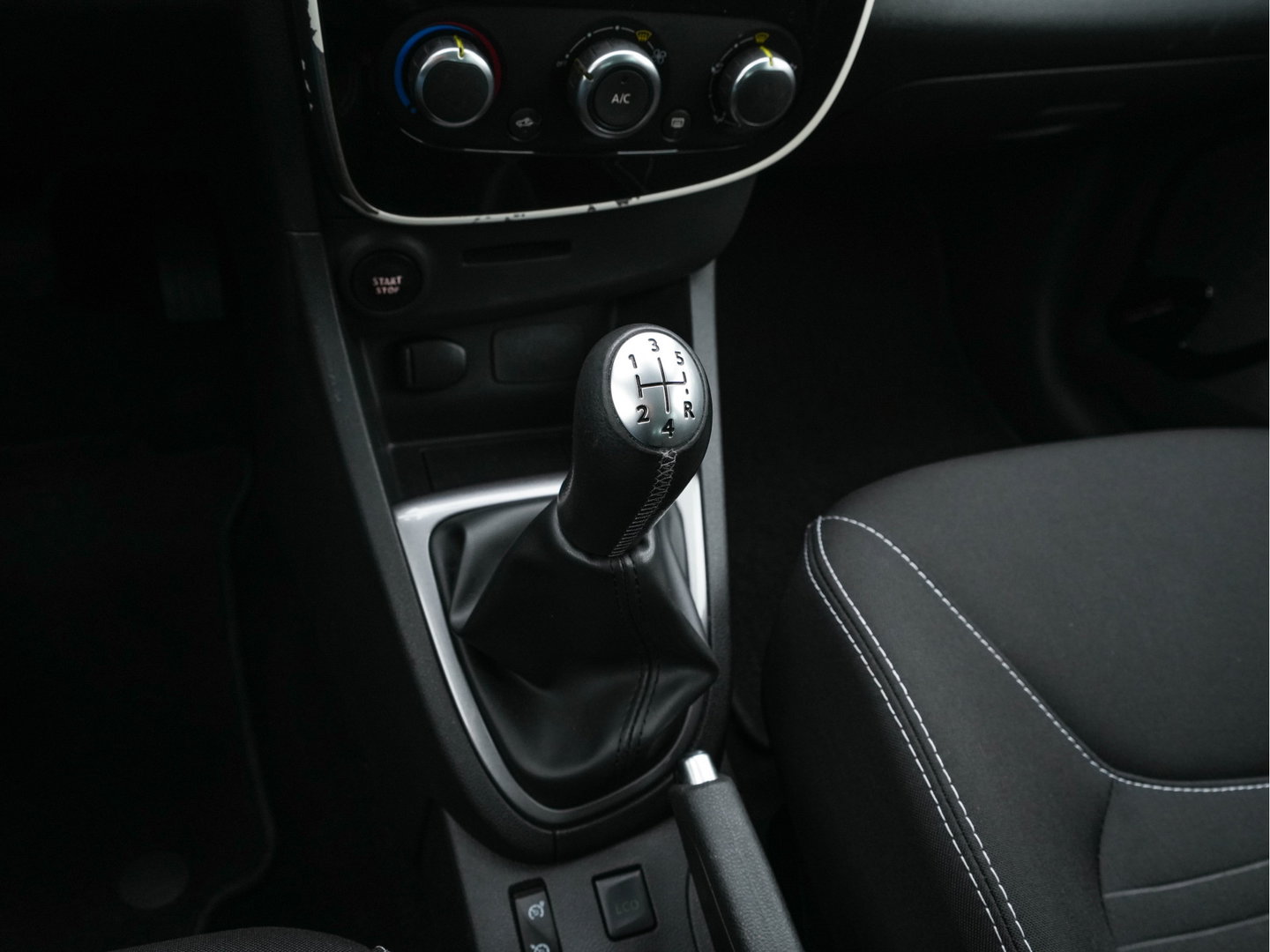 Renault Clio Estate 1.5 dCi ECO Dynamique *NAVI-FULLMAP | AIRCO | CRUISE | KEYLESS | COMFORTSEATS | BASS-REFLEX-AUDIO | PRIVACYGLASS | 16"ALU*