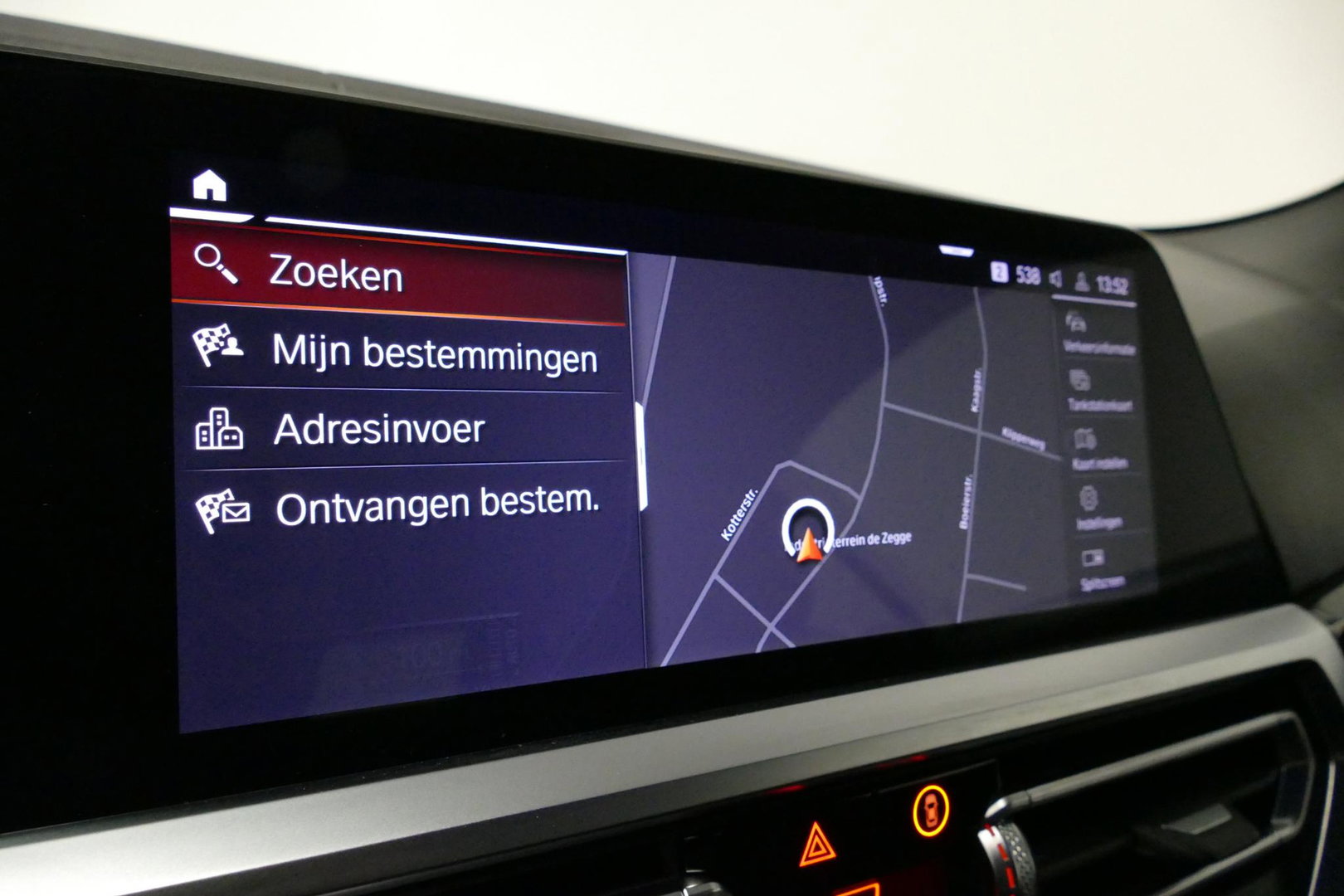 BMW 4 Serie Cabrio M440i xDrive High Executive / Air Collar (nekverwarming / BMW Laserlight / Elektr. verstelbare voorstoelen (links met memory) / Harman Kardon Surround Sound / Stoelverwarming / 20" / Rondomzichtcamera / HUD / Apple Carplay - Android Auto / Adaptief