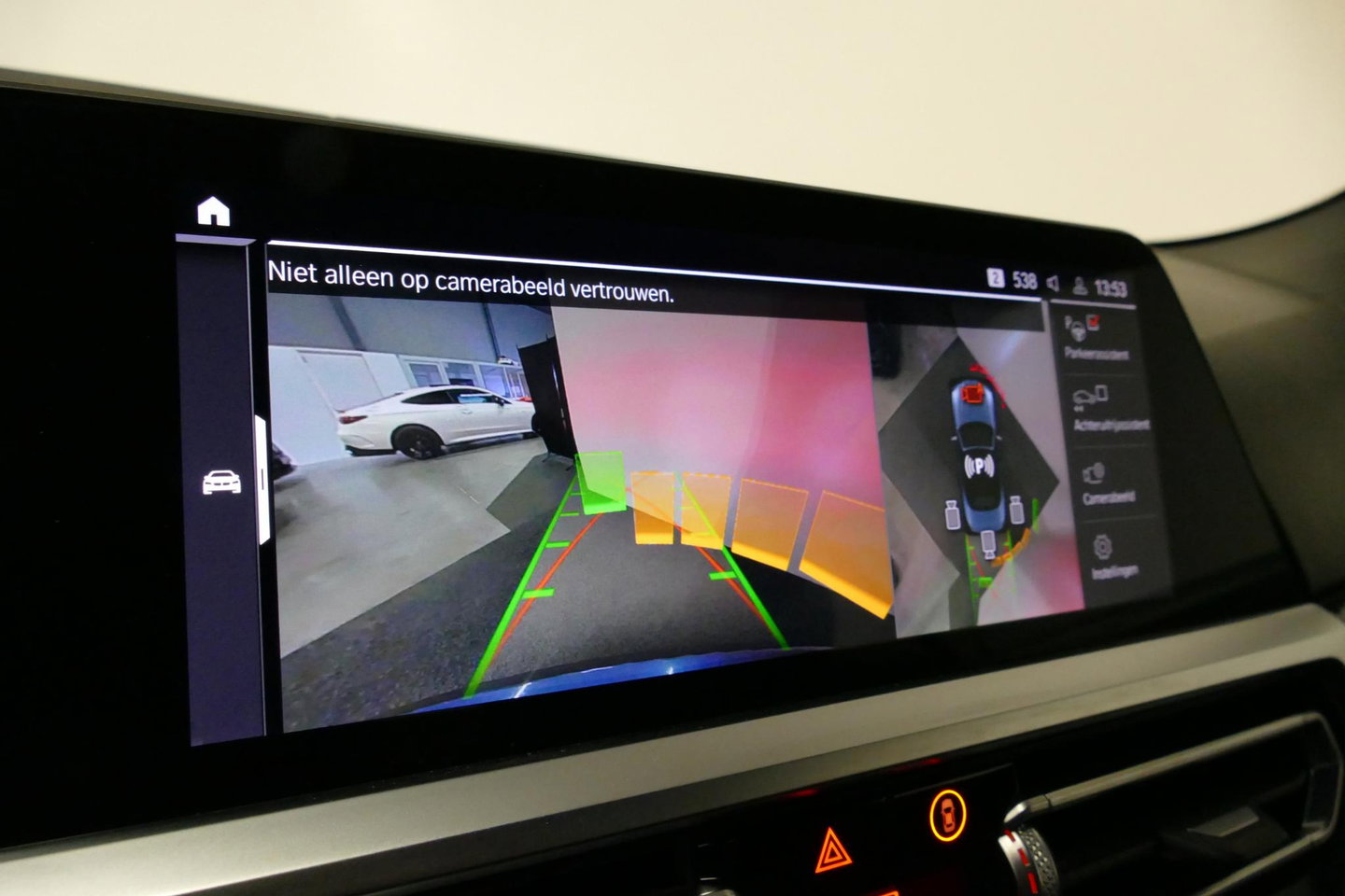 BMW 4 Serie Cabrio M440i xDrive High Executive / Air Collar (nekverwarming / BMW Laserlight / Elektr. verstelbare voorstoelen (links met memory) / Harman Kardon Surround Sound / Stoelverwarming / 20" / Rondomzichtcamera / HUD / Apple Carplay - Android Auto / Adaptief