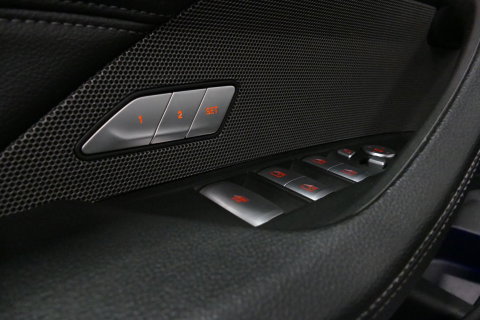 BMW 4 Serie Cabrio M440i xDrive High Executive / Air Collar (nekverwarming / BMW Laserlight / Elektr. verstelbare voorstoelen (links met memory) / Harman Kardon Surround Sound / Stoelverwarming / 20" / Rondomzichtcamera / HUD / Apple Carplay - Android Auto / Adaptief