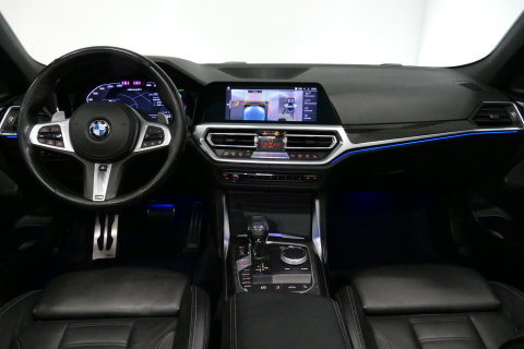 BMW 4 Serie Cabrio M440i xDrive High Executive / Air Collar (nekverwarming / BMW Laserlight / Elektr. verstelbare voorstoelen (links met memory) / Harman Kardon Surround Sound / Stoelverwarming / 20" / Rondomzichtcamera / HUD / Apple Carplay - Android Auto / Adaptief