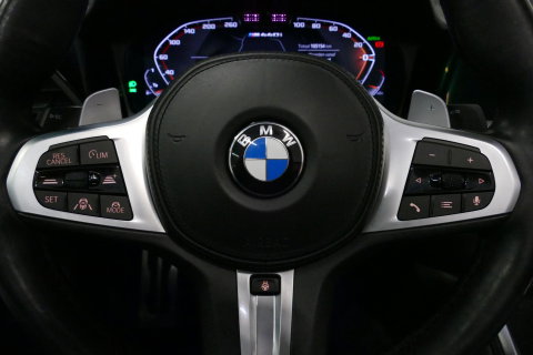BMW 4 Serie Cabrio M440i xDrive High Executive / Air Collar (nekverwarming / BMW Laserlight / Elektr. verstelbare voorstoelen (links met memory) / Harman Kardon Surround Sound / Stoelverwarming / 20" / Rondomzichtcamera / HUD / Apple Carplay - Android Auto / Adaptief