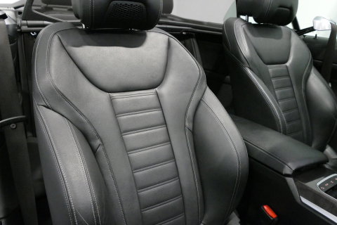 BMW 4 Serie Cabrio M440i xDrive High Executive / Air Collar (nekverwarming / BMW Laserlight / Elektr. verstelbare voorstoelen (links met memory) / Harman Kardon Surround Sound / Stoelverwarming / 20" / Rondomzichtcamera / HUD / Apple Carplay - Android Auto / Adaptief