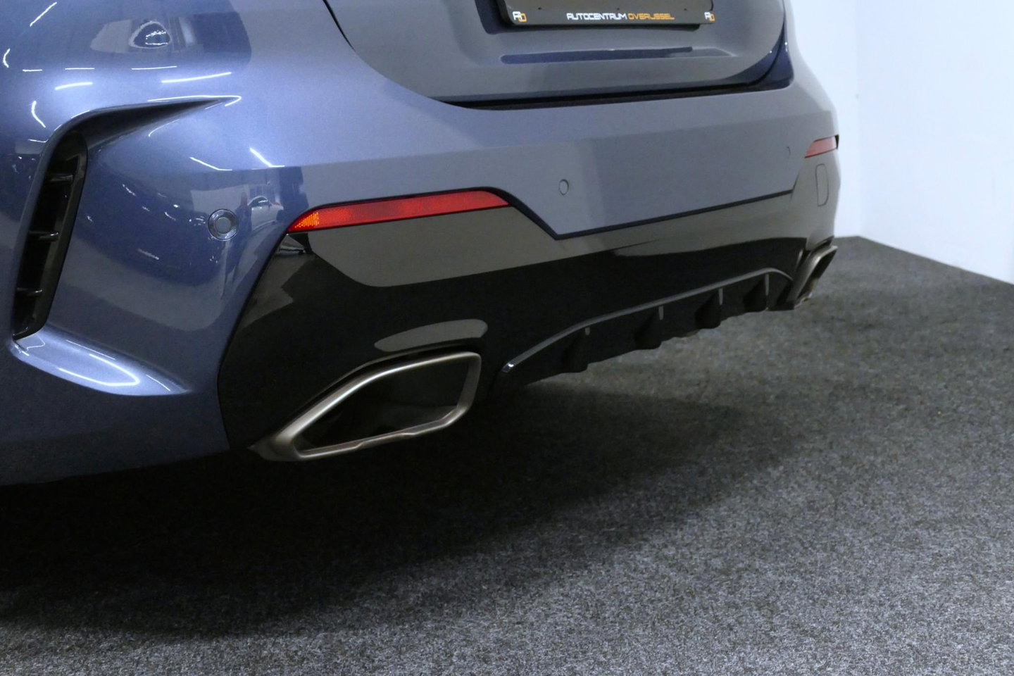 BMW 4 Serie Cabrio M440i xDrive High Executive / Air Collar (nekverwarming / BMW Laserlight / Elektr. verstelbare voorstoelen (links met memory) / Harman Kardon Surround Sound / Stoelverwarming / 20" / Rondomzichtcamera / HUD / Apple Carplay - Android Auto / Adaptief