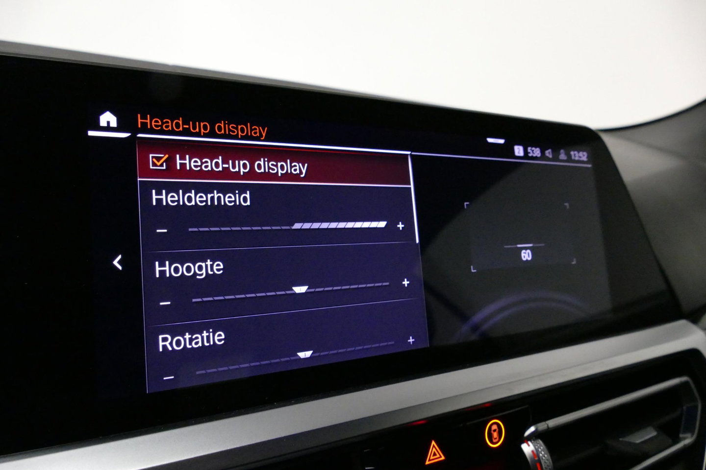 BMW 4 Serie Cabrio M440i xDrive High Executive / Air Collar (nekverwarming / BMW Laserlight / Elektr. verstelbare voorstoelen (links met memory) / Harman Kardon Surround Sound / Stoelverwarming / 20" / Rondomzichtcamera / HUD / Apple Carplay - Android Auto / Adaptief