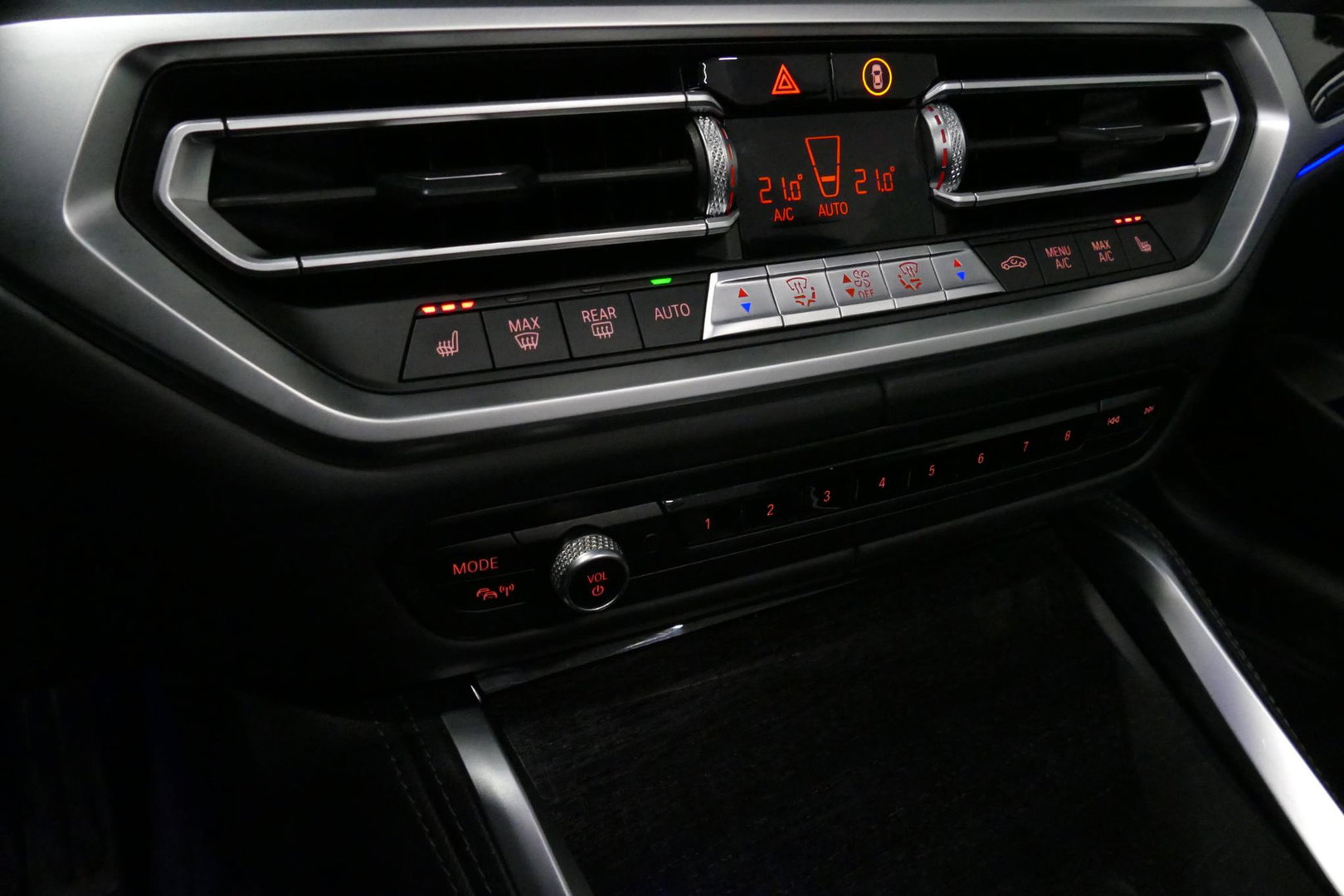BMW 4 Serie Cabrio M440i xDrive High Executive / Air Collar (nekverwarming / BMW Laserlight / Elektr. verstelbare voorstoelen (links met memory) / Harman Kardon Surround Sound / Stoelverwarming / 20" / Rondomzichtcamera / HUD / Apple Carplay - Android Auto / Adaptief