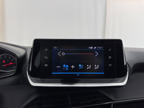 Peugeot 208 1.2 PureTech Blue Lease Active (Face-lift) (INCL-BTW) *FULL-LED | NAVI-FULLMAP | CARPLAY | PRIVACY-GLASS | DAB | ECC | PDC | CRUISE | TOWBAR | 16''ALU*