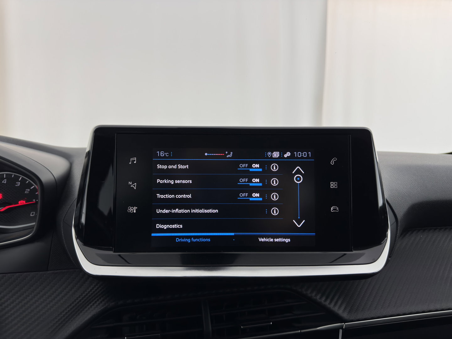 Peugeot 208 1.2 PureTech Blue Lease Active (Face-lift) (INCL-BTW) *FULL-LED | NAVI-FULLMAP | CARPLAY | PRIVACY-GLASS | DAB | ECC | PDC | CRUISE | TOWBAR | 16''ALU*
