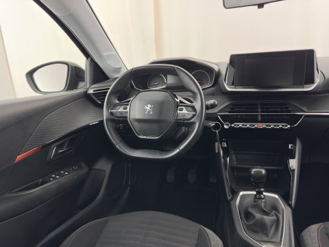 Peugeot 208 1.2 PureTech Blue Lease Active (Face-lift) (INCL-BTW) *FULL-LED | NAVI-FULLMAP | CARPLAY | PRIVACY-GLASS | DAB | ECC | PDC | CRUISE | TOWBAR | 16''ALU*