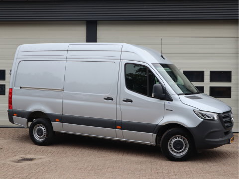 Mercedes-Benz eSprinter 314 L2H2 Accu 56 kWh RWD WLPT 181 km - New Model - Snel laden - LED - Vol Opties