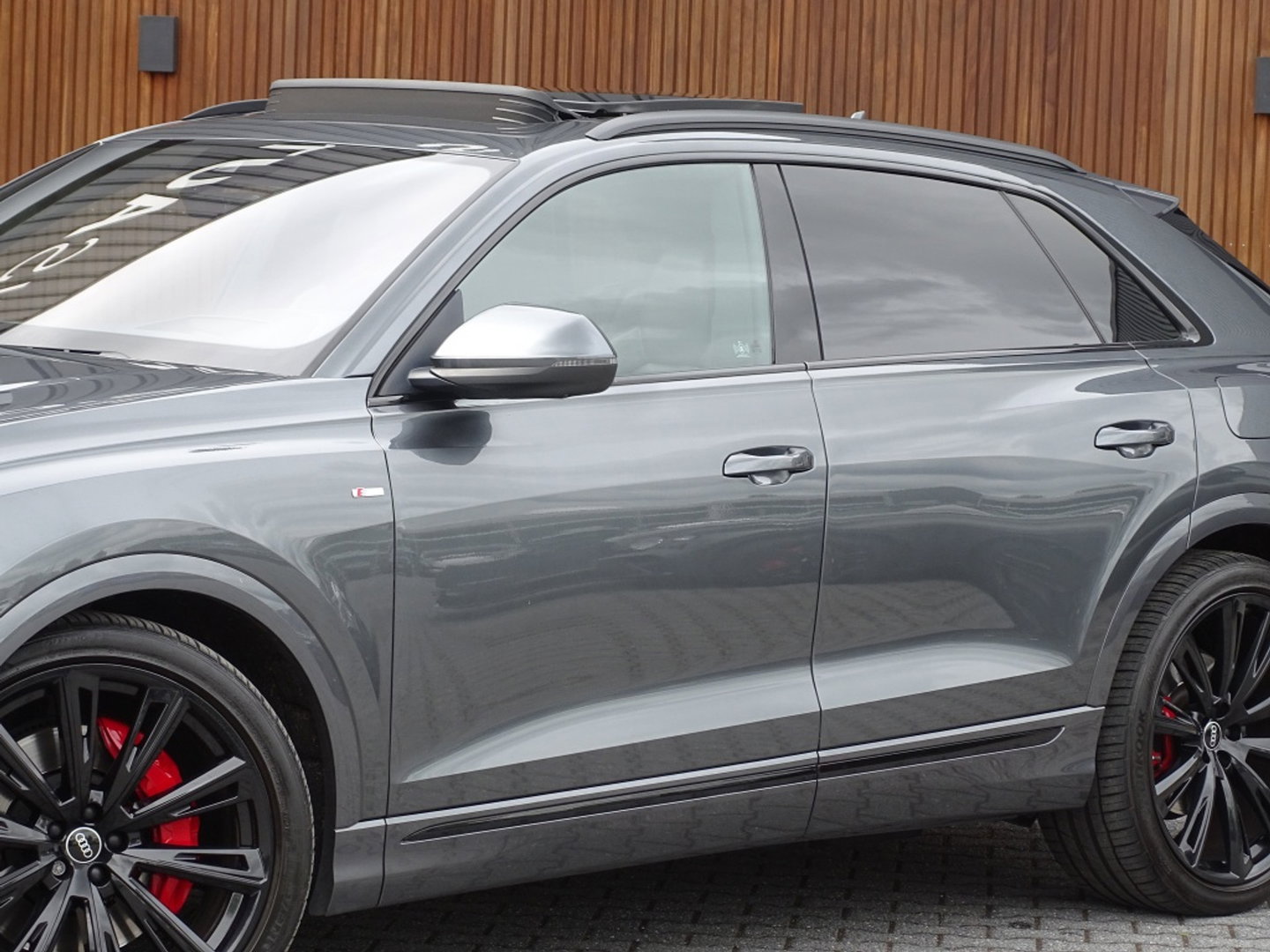 Audi Q8 55 TFSIe 381PK Quattro S-ed / Exclusive / Nachtzicht / B&O / 360