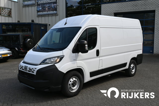 Fiat Ducato - 2.2 MultiJet 140 S&S L2H2 3.5t Camera, Airco, Cruise control