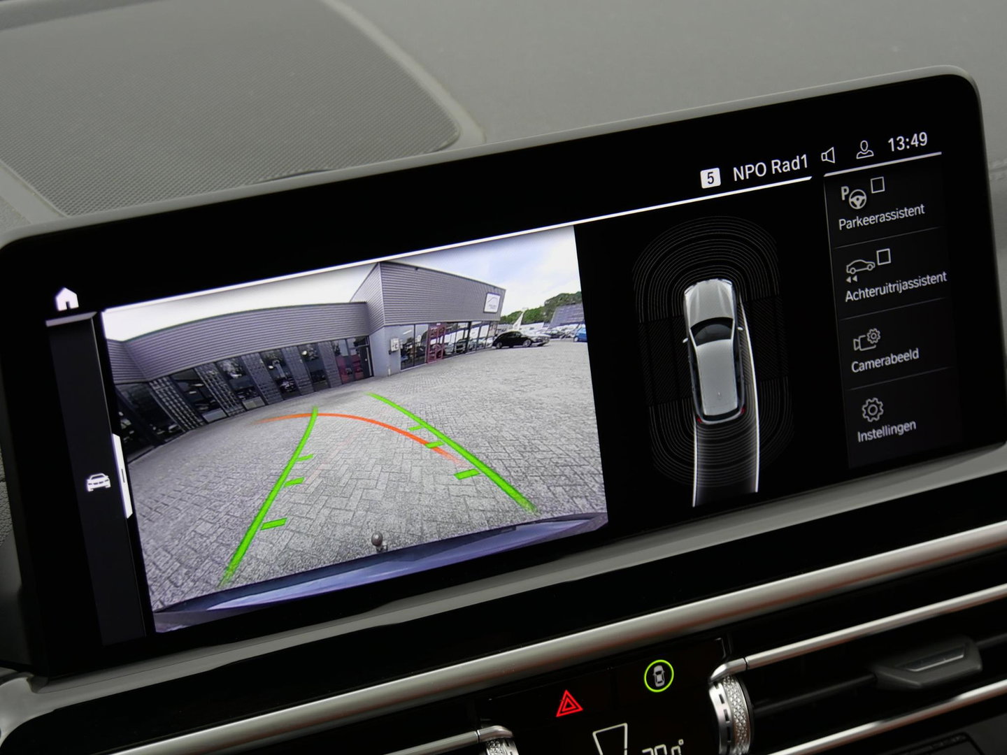 BMW iX3 LCI 80kWh/ M-SPORT/ PANORAMADAK/ LEER/ SHADOW-LINE/ TREKHAAK/ SOH 96%