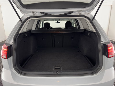 Volkswagen Golf Variant 1.0 TSI Comfortline *ADAPTIVE-CRUISE | NAVI-FULLMAP | HEATED-COMFORTSEATS | DAB | PRIVACY-GLASS | ECC | CARPLAY | PDC | TOWBAR | 16''ALU*