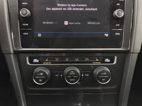Volkswagen Golf Variant 1.0 TSI Comfortline *ADAPTIVE-CRUISE | NAVI-FULLMAP | HEATED-COMFORTSEATS | DAB | PRIVACY-GLASS | ECC | CARPLAY | PDC | TOWBAR | 16''ALU*