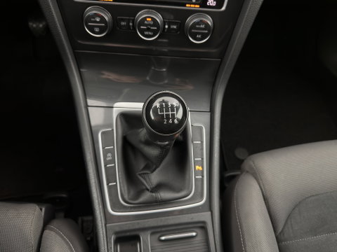 Volkswagen Golf Variant 1.0 TSI Comfortline *ADAPTIVE-CRUISE | NAVI-FULLMAP | HEATED-COMFORTSEATS | DAB | PRIVACY-GLASS | ECC | CARPLAY | PDC | TOWBAR | 16''ALU*